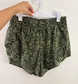 Athleta Women’s Shorts thumbnail 2