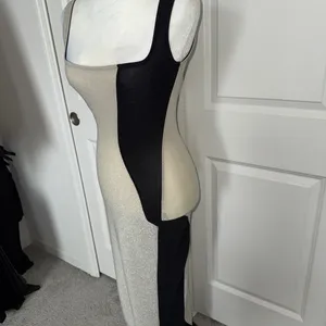 Black and Silver Shimmer Maxi Dress Size XS thumbnail 4