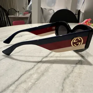 Gucci sunglasses. Thick cat eye frames thumbnail 2
