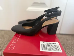 Aerosoles Northward Black Leather Ankle Strap Block Heel Pump thumbnail 4