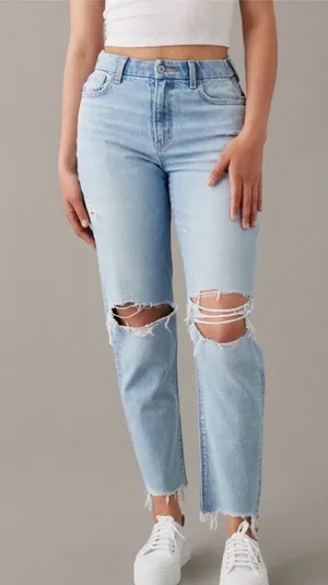 American Eagle Curvy Mom Jeans thumbnail 1