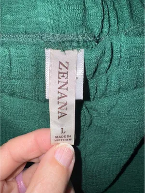 Zenana Textured Pocket Shorts thumbnail 3