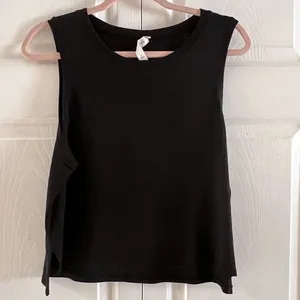 Lululemon Train to Be Tank Top Black / Black Size Medium thumbnail 1