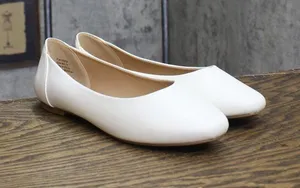 Journee Collection Womens Comfort Kavn Flats KAVN-WD White 7.5W thumbnail 1