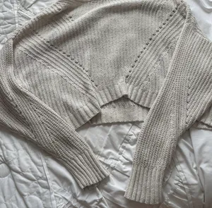 American Eagle sweater thumbnail 1