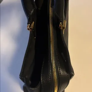 Kurt Geiger London Emma Tote Black Textured Leather Handbag Gold Toned Hardware thumbnail 12