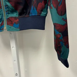 NWT Urban Outfitters Floral Leaf Print Floral Zip Up‎ Satin Cropped Bomber XS thumbnail 8