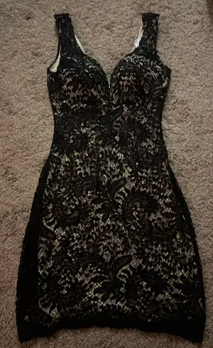 Lace knee length dress w/padded bra area thumbnail 1