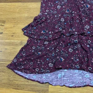 Aeropostale Floral Ruffle Hem Top Burgundy Flutter Sleeve Womens Size‎ Small thumbnail 3