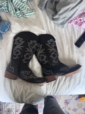 Black Cowboy Amazon Boots Size 9 thumbnail 3