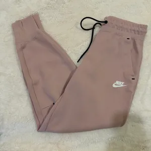 Nike Sportswear Tech Fleece Joggers thumbnail 1