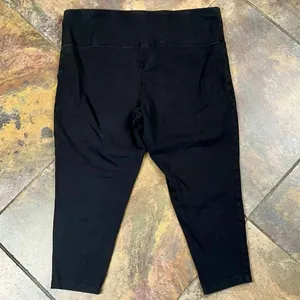 Jockey Women’s Plus Black Cropped Leggings 1X thumbnail 8