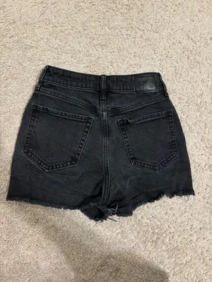 Hollister Ultra High-Rise Mom Shorts thumbnail 4