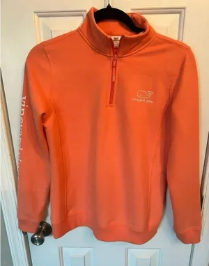 Vineyard Vines Size x Small tangerine colored sweats warm winter sweatshirt thumbnail 1