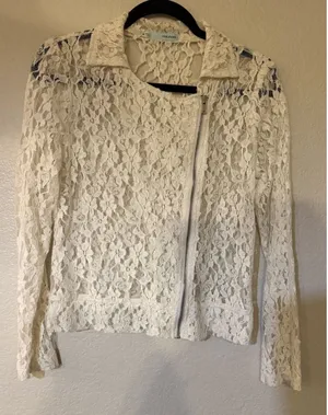 Maurices Womens Medium Lace Moto Jacket Ivory Floral Sheer Asymmetric Zip Artsy thumbnail 1