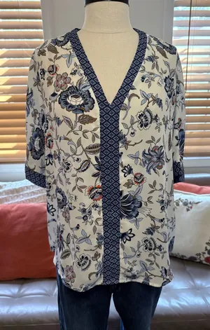 W5 Floral Boho V-Neck Blouse Cream Blue Orange Geometric Trim Short Sleeve Large thumbnail 1