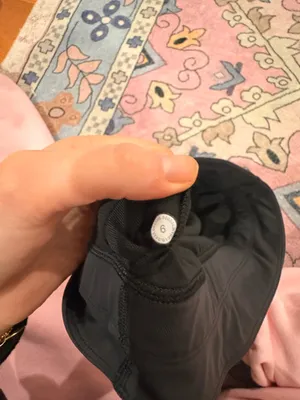Lululemon Sports Bra Black 6 Women’s thumbnail 3