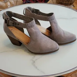 Cato Light Gray Suede Ankle Booties thumbnail 2