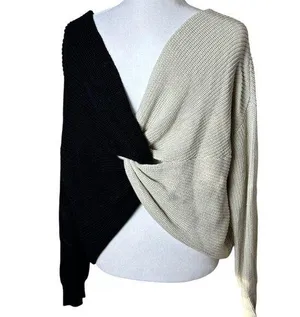 ELAN Two Tone Low Back Crossover V Neck Sweater Size Medium thumbnail 1