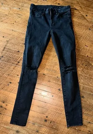 American Eagle size 2 distressed holey stretch jeggings thumbnail 1