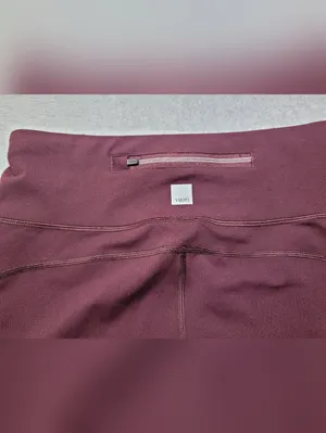 Vuori Pace High Rise Leggings Size Medium Burgundy Yoga Running Athletic thumbnail 7
