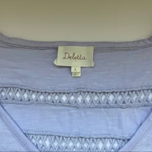 Anthropologie Deletta Lavendar Purple Lace Line Crochet Sleeve Top Size Small thumbnail 3
