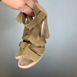 Stuart Weitzman Womens Beige Suede Elastic Strappy Block Heel Sandals Size 6 M thumbnail 3
