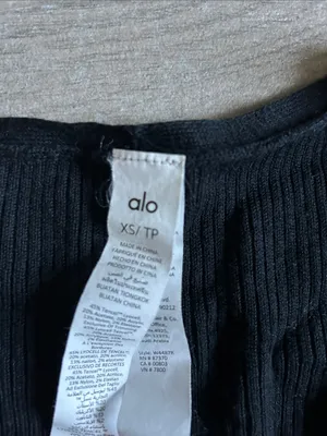 ALO Yoga Black Ribbed Long-Sleeve Cardigan with Single Clasp thumbnail 2