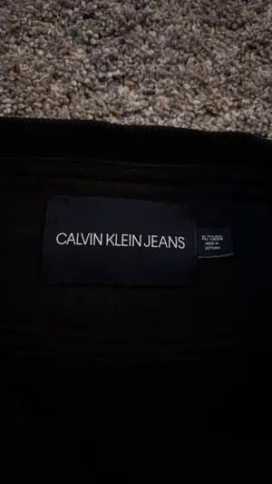 Crewneck thumbnail 2