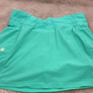 Athleta XS lime green skort with hip pockets thumbnail 1