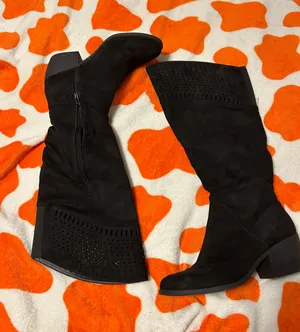 David Aaron Boots thumbnail 1