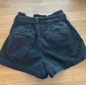 American Eagle Outfitters Paper Bag Shorts thumbnail 2