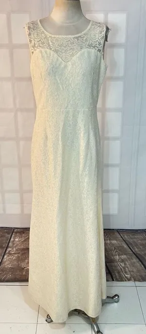 Miusol NWT Cream Floral Lace Sleeveless V-Back Maxi Length Dress Size XL thumbnail 1