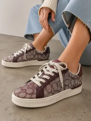 Coach G4967 Clip Low Top Sneakers Burgundy Signature C Size 8B thumbnail 1