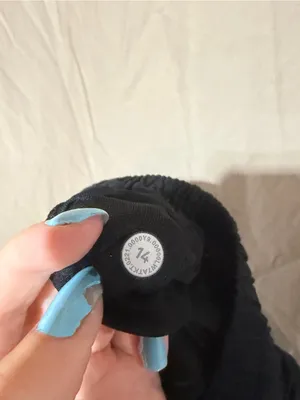 Lululemon Hotty Hot Short II *Long 4" thumbnail 3