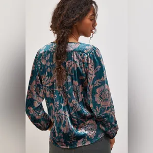 Athleta Faustine Velvet Peasant‎ Blouse Long Sleeve green pink thumbnail 2
