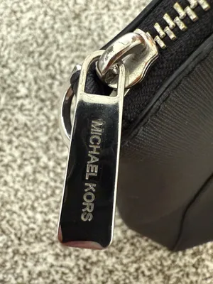Michael Kors Purse Black thumbnail 4