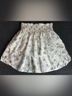 Hollister Cream Floral Tiered Mini Skirt with Blue Flowers Size S thumbnail 2