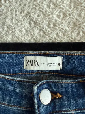 NWOT Zara Dark Wash Raw Hem Straight Leg Jeans thumbnail 3