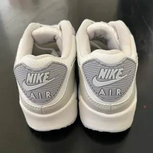 New NIKE Air Max 90 'Pure Platinum Beyond Pink' thumbnail 6