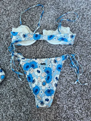 Triangl Bikini Set thumbnail 2