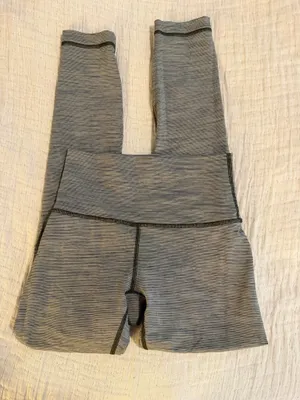 Lululemon Leggings size 4 thumbnail 3