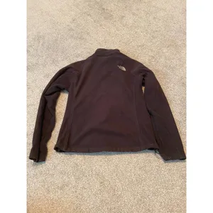Black north face size small‎ thumbnail 4
