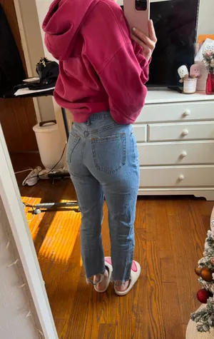 Abercrombie High-Rise Jeans thumbnail 2