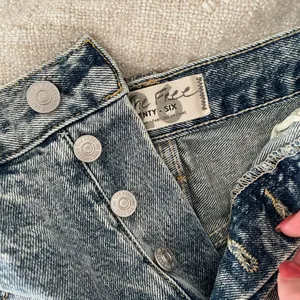 Free people high waisted mid blue raw hem shorts NWT size 26 thumbnail 5
