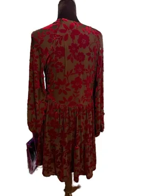 Just... Taylor Burgundy Floral Burnout Velvet Tiered V-Neck Dress Size 6 thumbnail 4