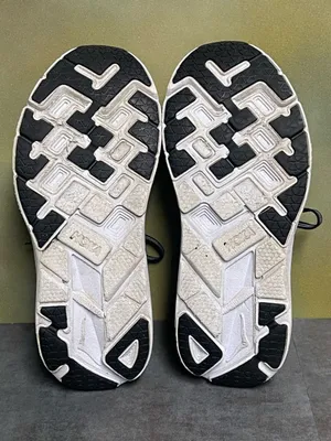Hoka One One Clifton 4 Women's Black & White Running Shoes Size 9.5B thumbnail 16