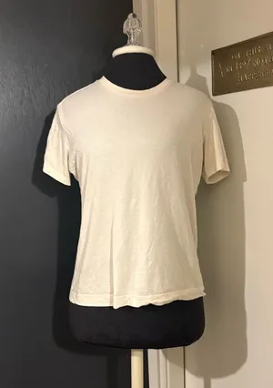 H&M Short Sleeve 100% Cotton Crew Neck Tee in Off-White Cream 💜 thumbnail 1