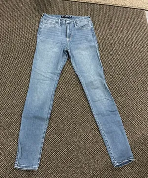 Hollister Super High-Rise Skinny Jeans thumbnail 1