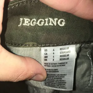 American Eagle camo distressed size 4 jeggings Green thumbnail 2